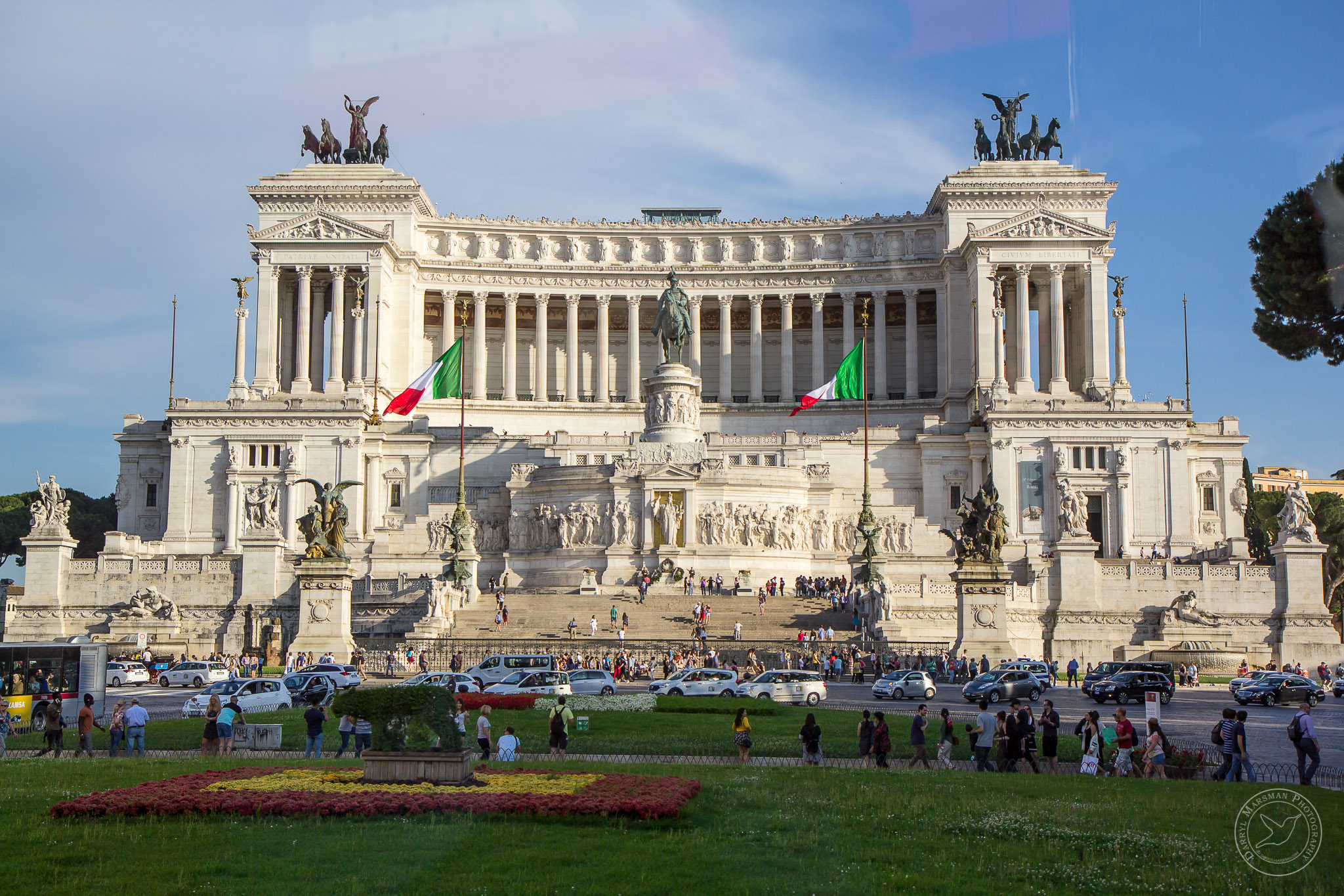 Vitorrio Shrine of the Flags building